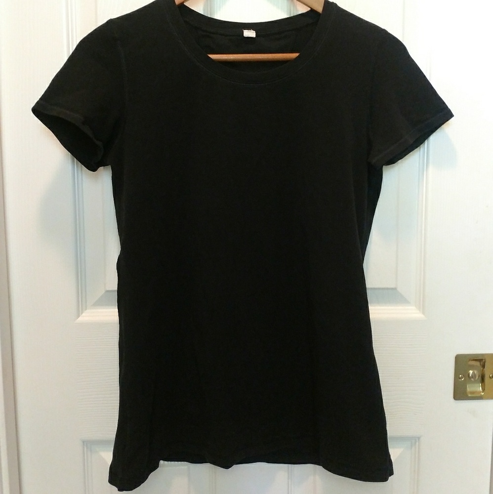 Lululemon workout top